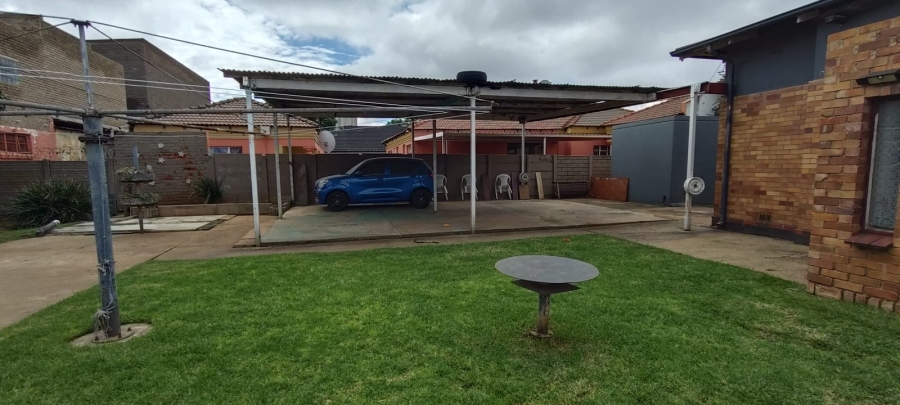4 Bedroom Property for Sale in Randfontein Central Gauteng
