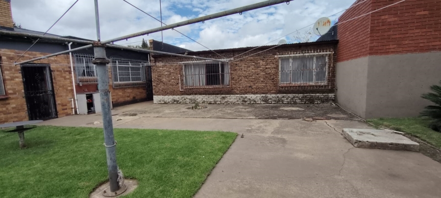 4 Bedroom Property for Sale in Randfontein Central Gauteng