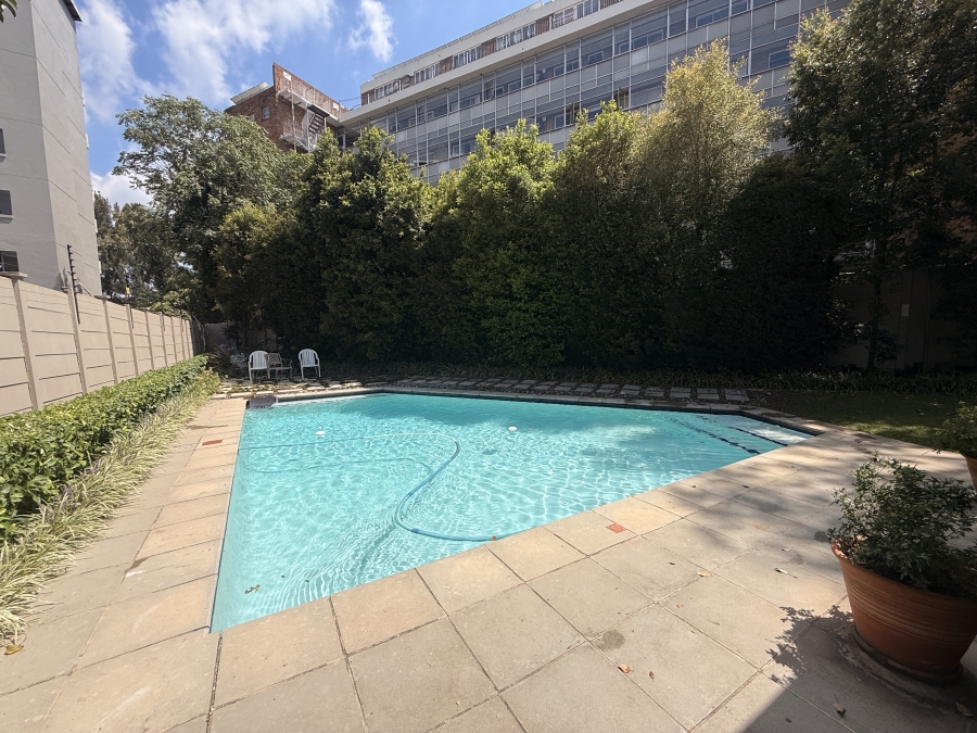 To Let 1 Bedroom Property for Rent in Parkwood Gauteng