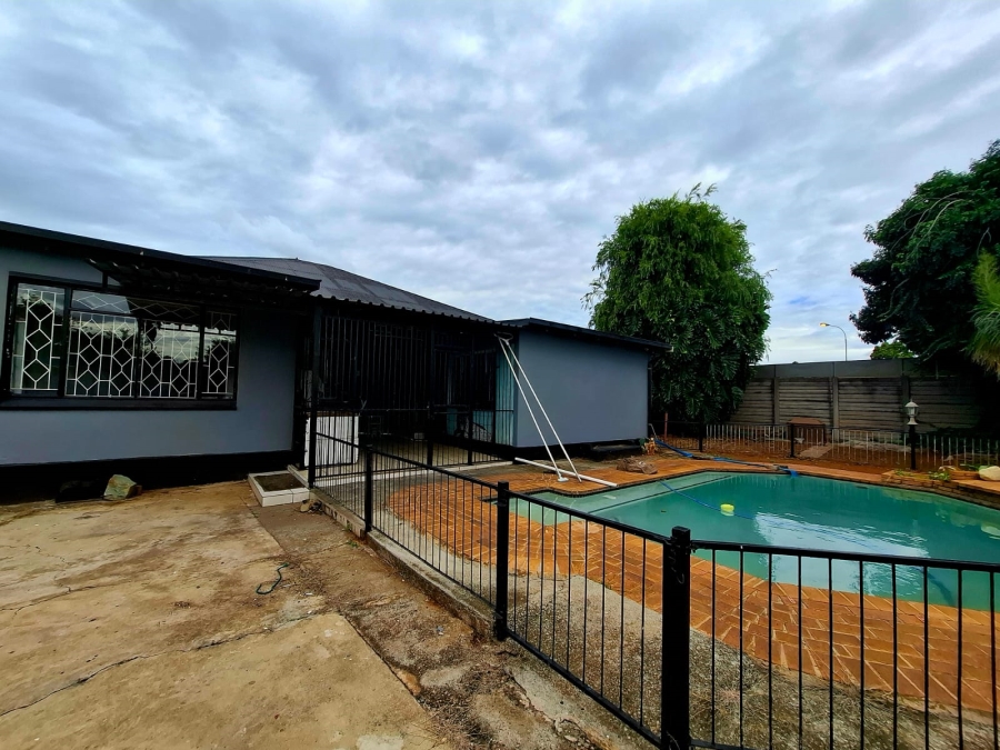 4 Bedroom Property for Sale in Brenthurst Gauteng