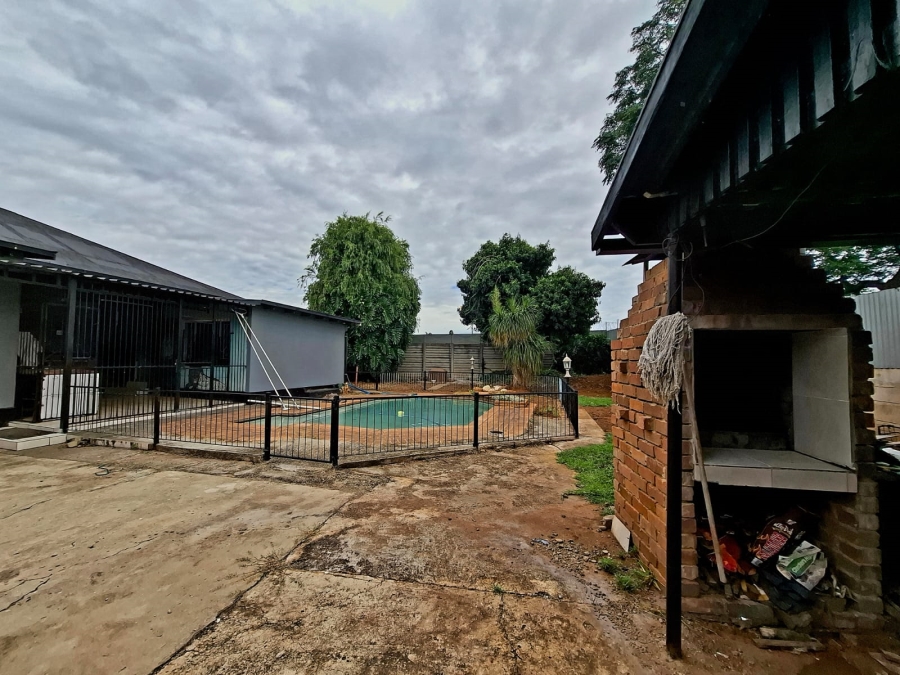 4 Bedroom Property for Sale in Brenthurst Gauteng