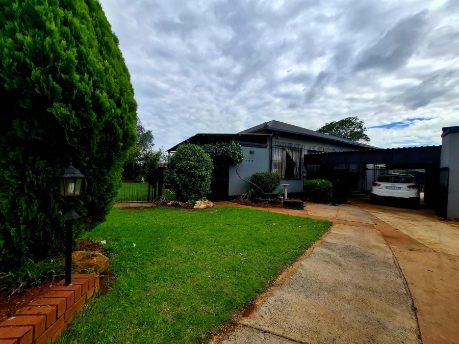 4 Bedroom Property for Sale in Brenthurst Gauteng