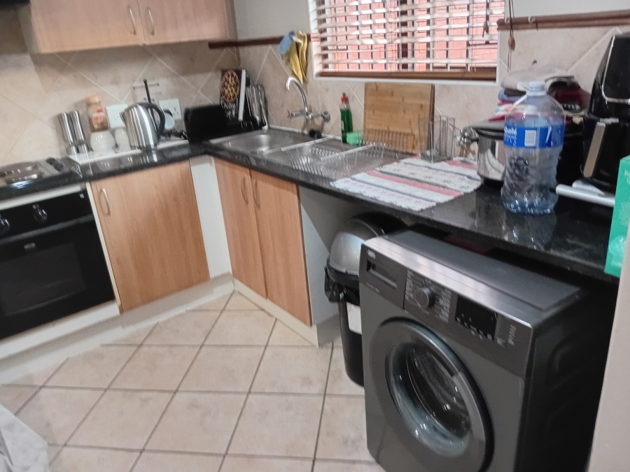 3 Bedroom Property for Sale in Boardwalk Gauteng