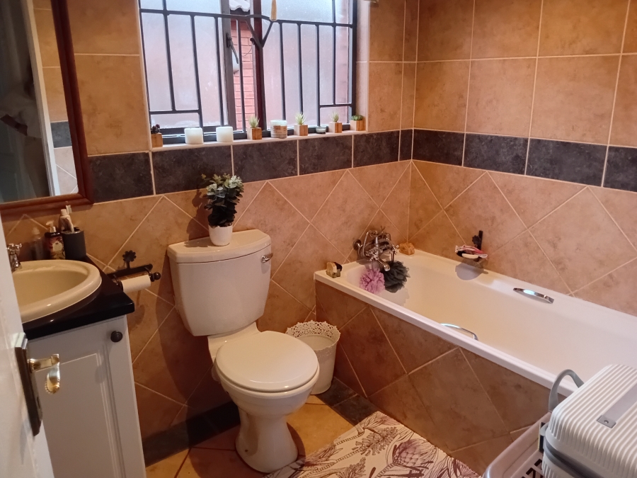 3 Bedroom Property for Sale in Boardwalk Gauteng