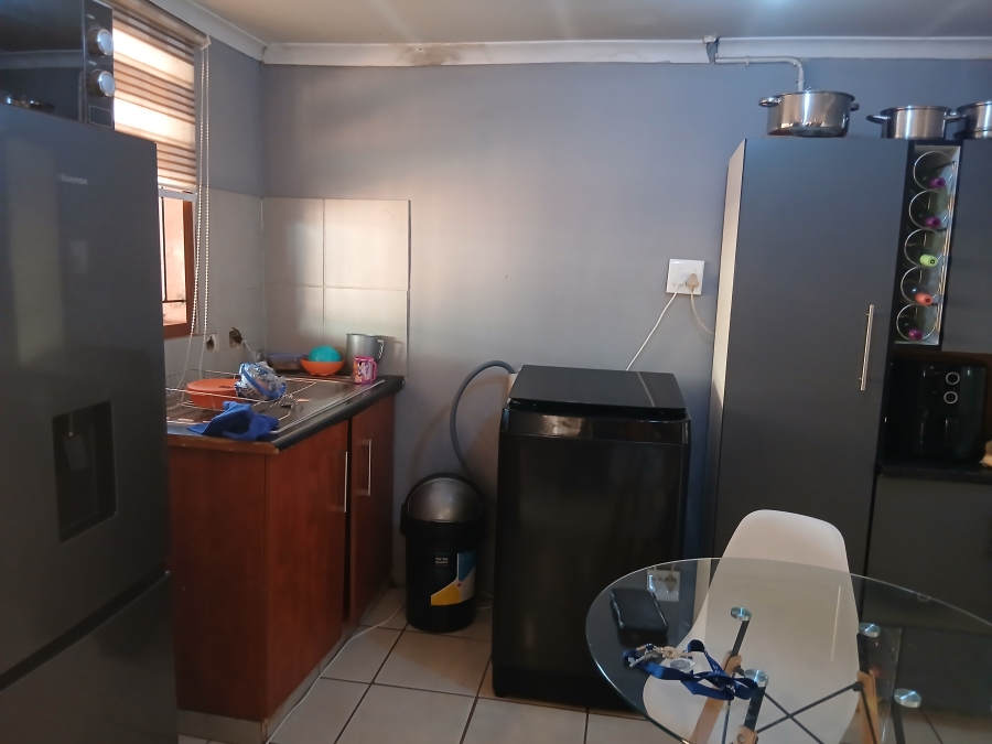 2 Bedroom Property for Sale in Daveyton Gauteng