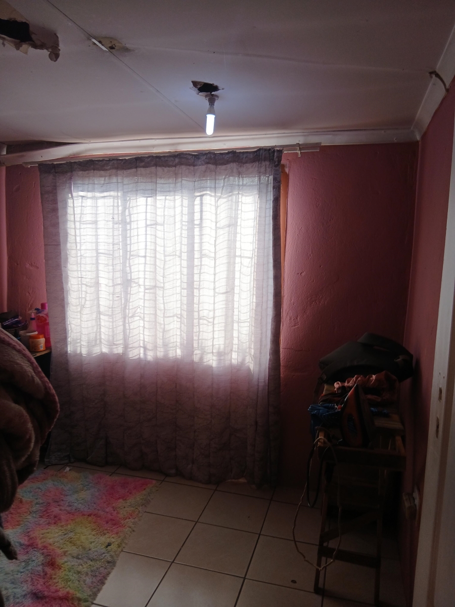2 Bedroom Property for Sale in Daveyton Gauteng