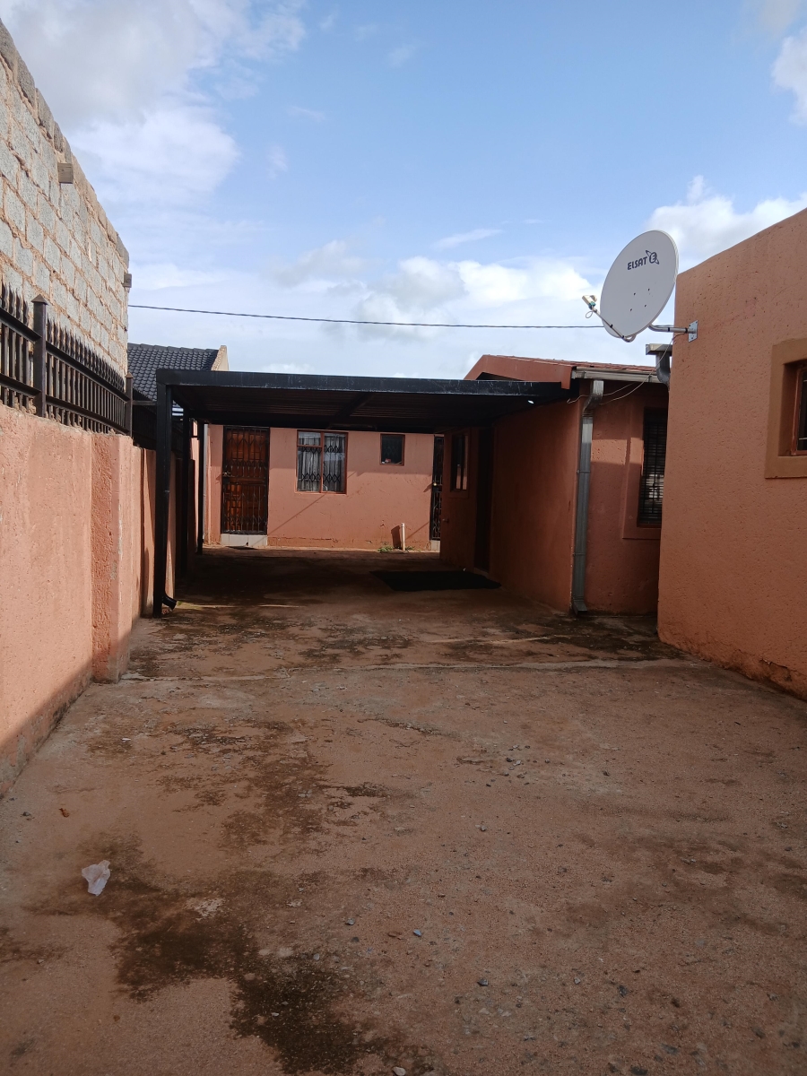 2 Bedroom Property for Sale in Daveyton Gauteng