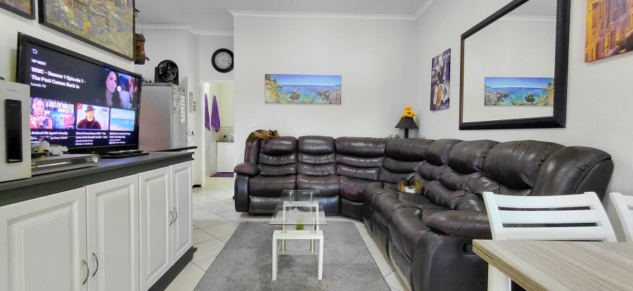 2 Bedroom Property for Sale in Goedeburg Gauteng