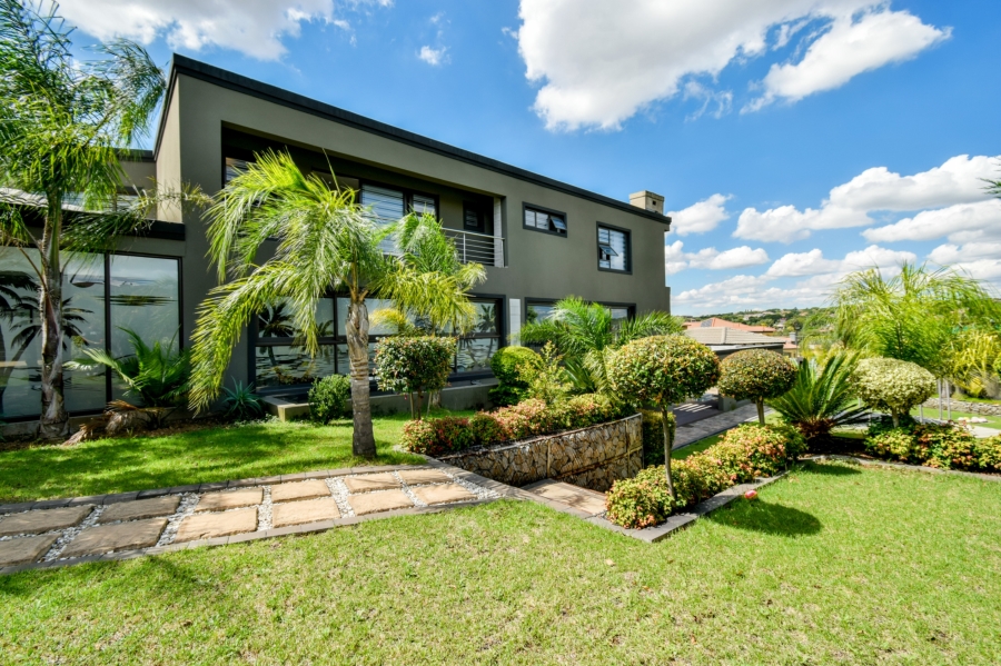 5 Bedroom Property for Sale in Blue Valley Golf Estate Gauteng