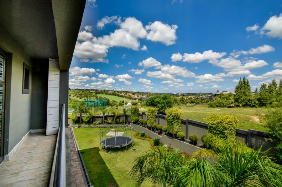 5 Bedroom Property for Sale in Blue Valley Golf Estate Gauteng