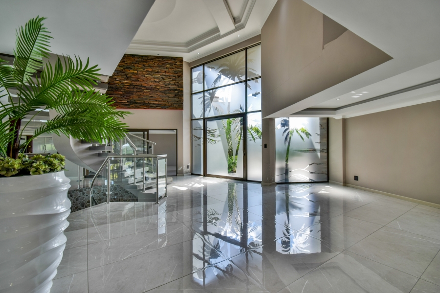 5 Bedroom Property for Sale in Blue Valley Golf Estate Gauteng