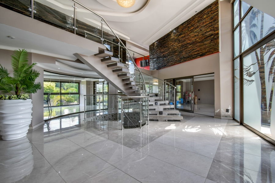 5 Bedroom Property for Sale in Blue Valley Golf Estate Gauteng