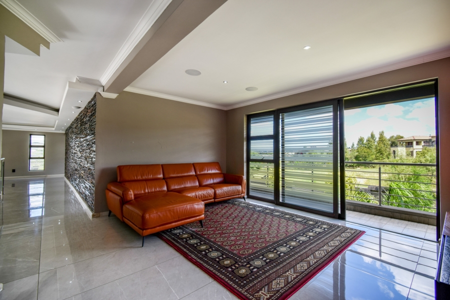 5 Bedroom Property for Sale in Blue Valley Golf Estate Gauteng