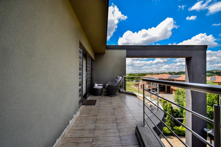 5 Bedroom Property for Sale in Blue Valley Golf Estate Gauteng