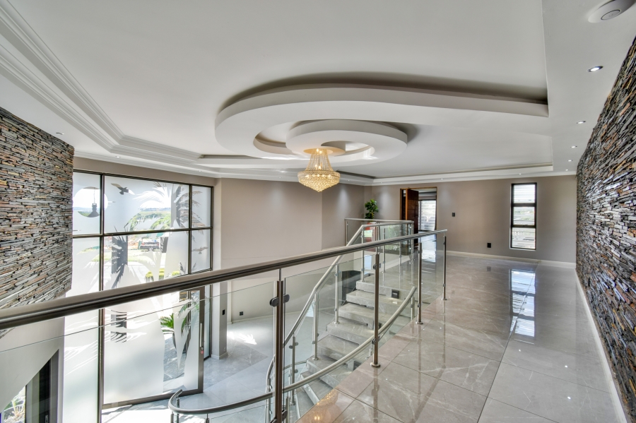 5 Bedroom Property for Sale in Blue Valley Golf Estate Gauteng