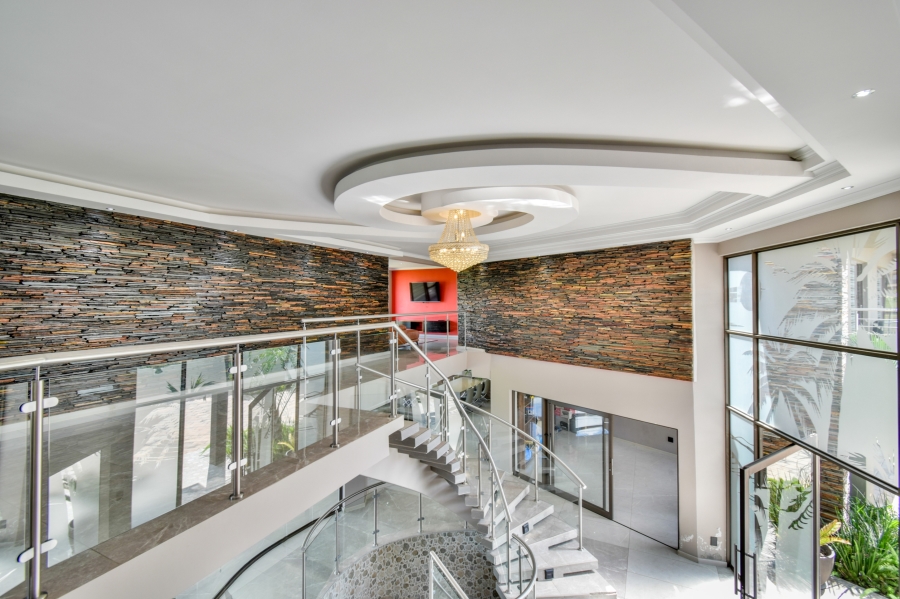 5 Bedroom Property for Sale in Blue Valley Golf Estate Gauteng