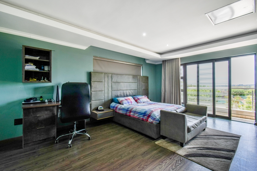 5 Bedroom Property for Sale in Blue Valley Golf Estate Gauteng