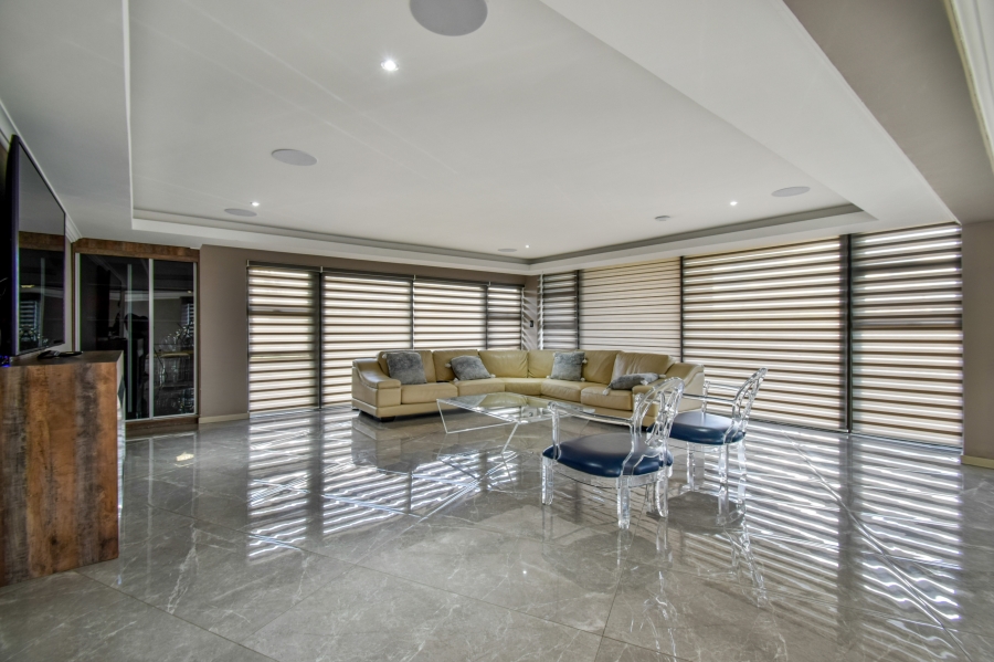 5 Bedroom Property for Sale in Blue Valley Golf Estate Gauteng