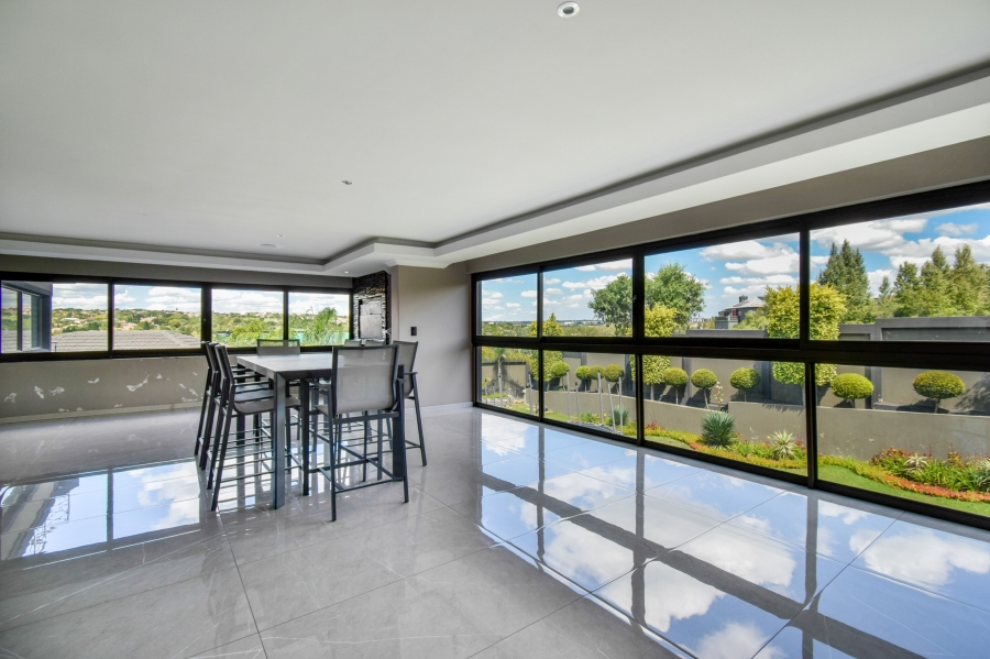 5 Bedroom Property for Sale in Blue Valley Golf Estate Gauteng