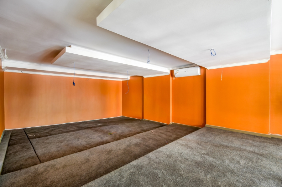 5 Bedroom Property for Sale in Blue Valley Golf Estate Gauteng