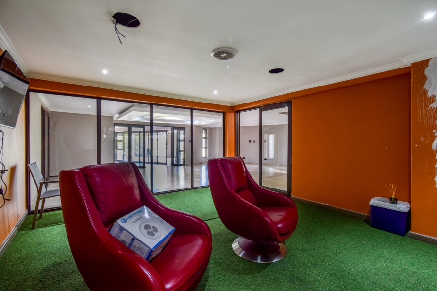 5 Bedroom Property for Sale in Blue Valley Golf Estate Gauteng