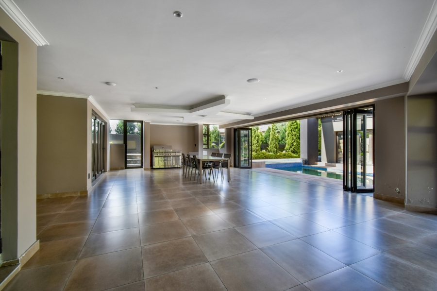 5 Bedroom Property for Sale in Blue Valley Golf Estate Gauteng