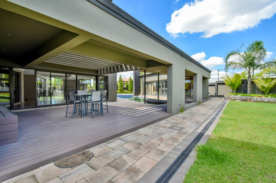 5 Bedroom Property for Sale in Blue Valley Golf Estate Gauteng