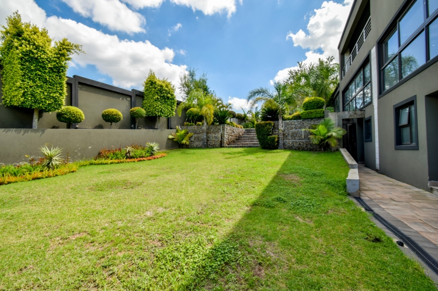 5 Bedroom Property for Sale in Blue Valley Golf Estate Gauteng