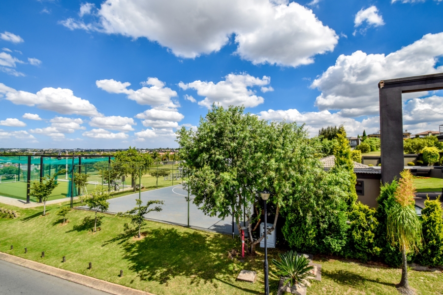 5 Bedroom Property for Sale in Blue Valley Golf Estate Gauteng