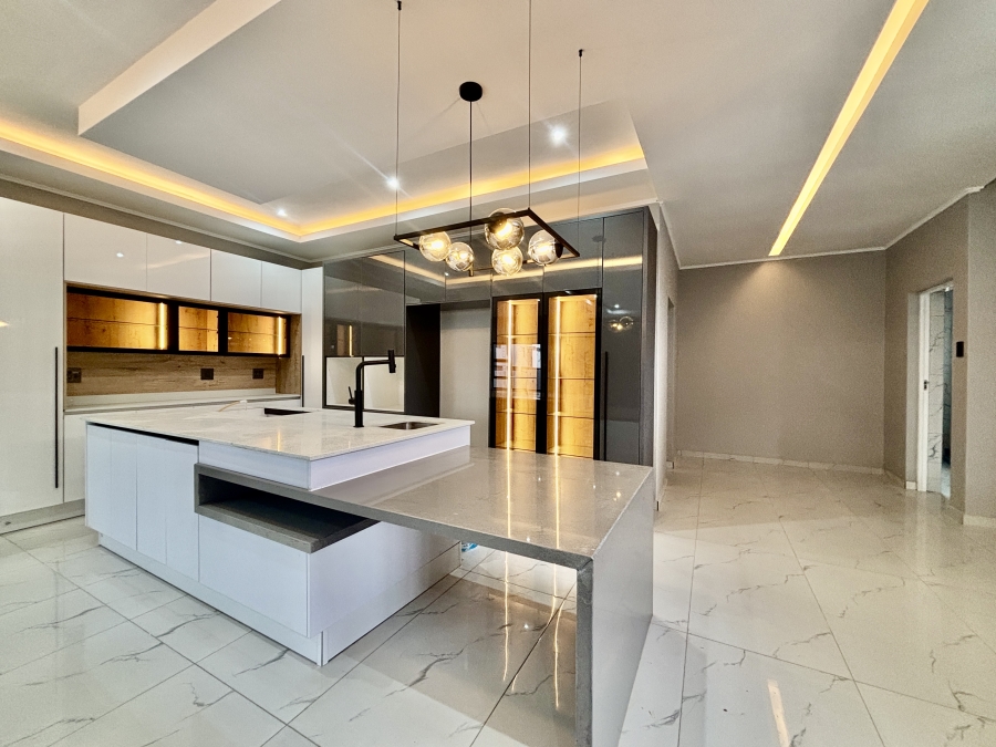 4 Bedroom Property for Sale in Six Fountains Residential Estate Gauteng