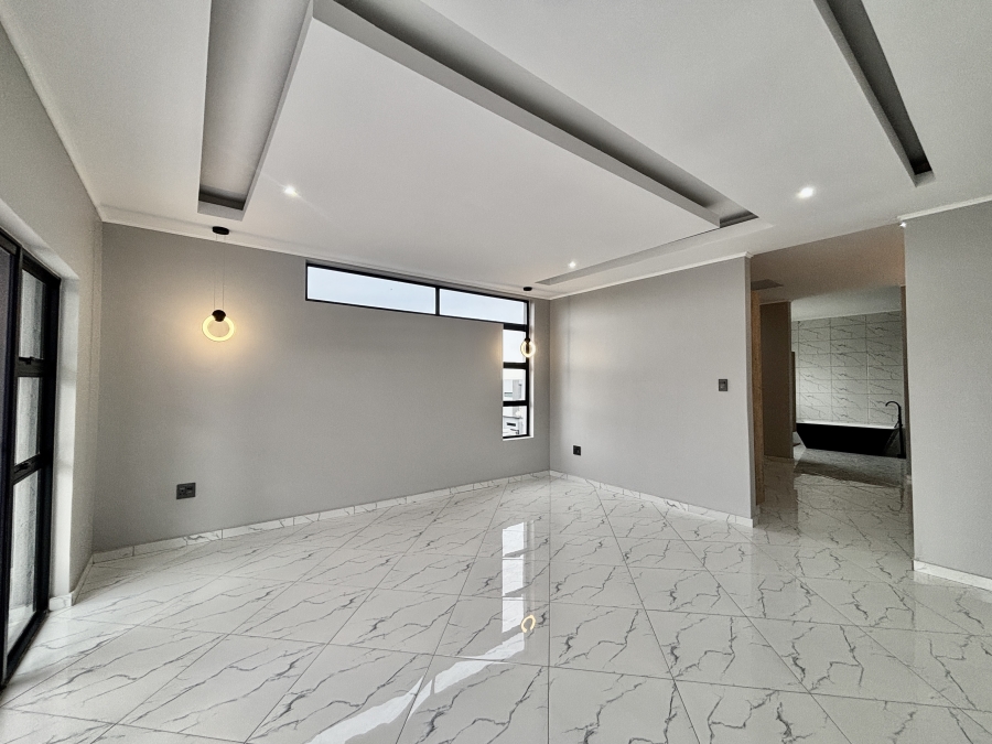 4 Bedroom Property for Sale in Six Fountains Residential Estate Gauteng