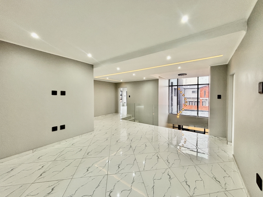 4 Bedroom Property for Sale in Six Fountains Residential Estate Gauteng