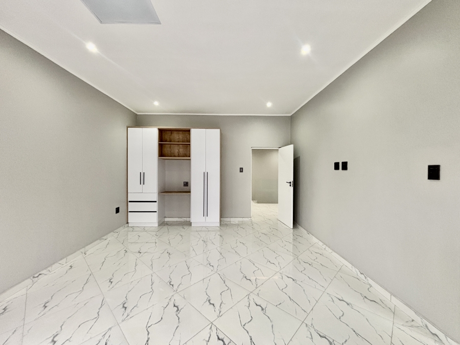 4 Bedroom Property for Sale in Six Fountains Residential Estate Gauteng