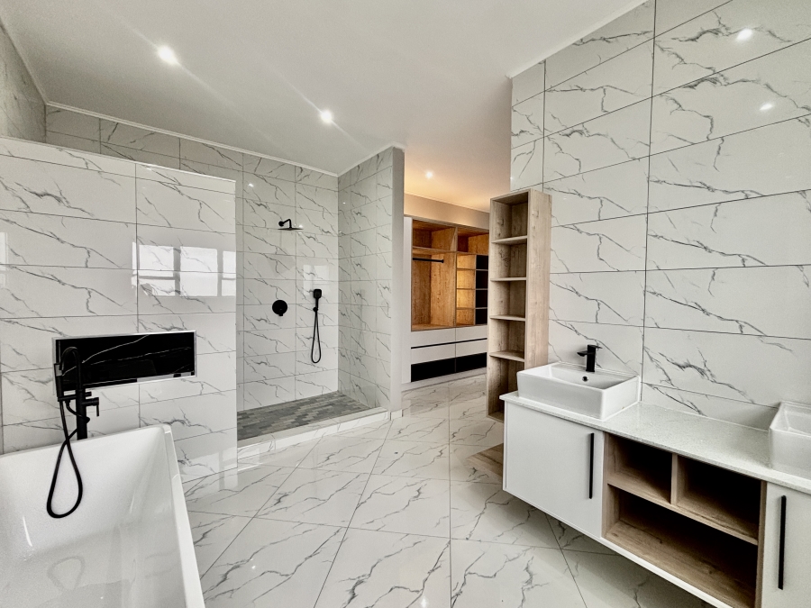 4 Bedroom Property for Sale in Six Fountains Residential Estate Gauteng