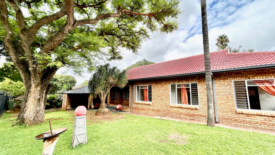 To Let 5 Bedroom Property for Rent in Pretoria North Gauteng