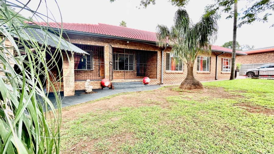 To Let 5 Bedroom Property for Rent in Pretoria North Gauteng
