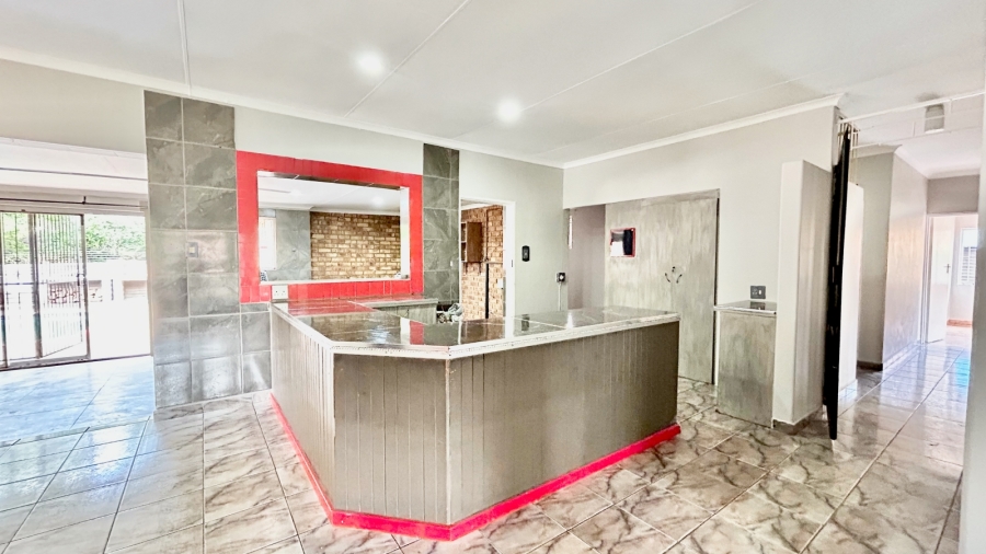 To Let 5 Bedroom Property for Rent in Pretoria North Gauteng