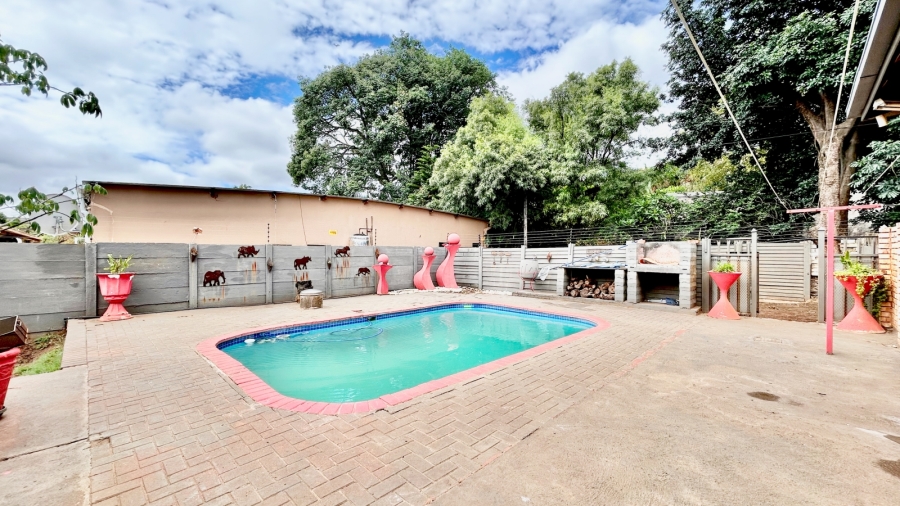 To Let 5 Bedroom Property for Rent in Pretoria North Gauteng