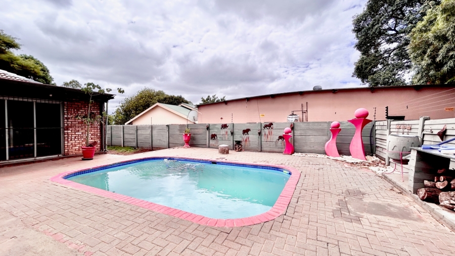 To Let 5 Bedroom Property for Rent in Pretoria North Gauteng