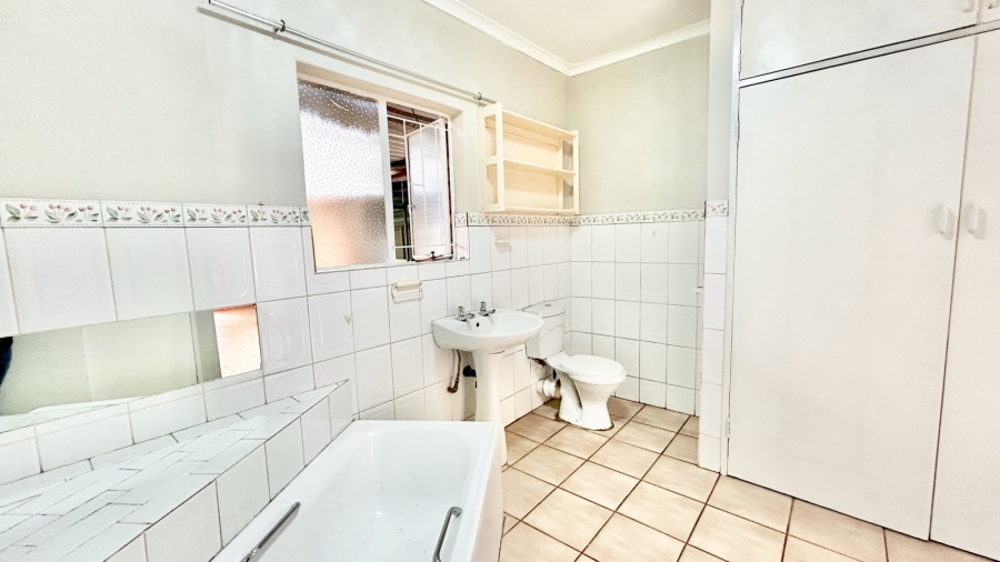 To Let 5 Bedroom Property for Rent in Pretoria North Gauteng