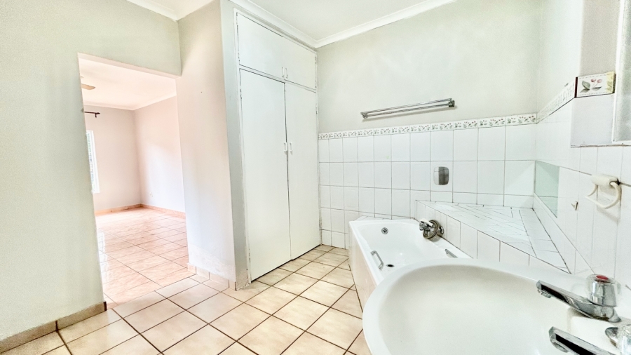 To Let 5 Bedroom Property for Rent in Pretoria North Gauteng