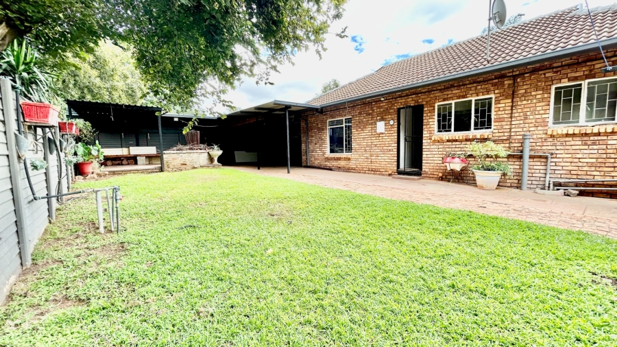 To Let 5 Bedroom Property for Rent in Pretoria North Gauteng