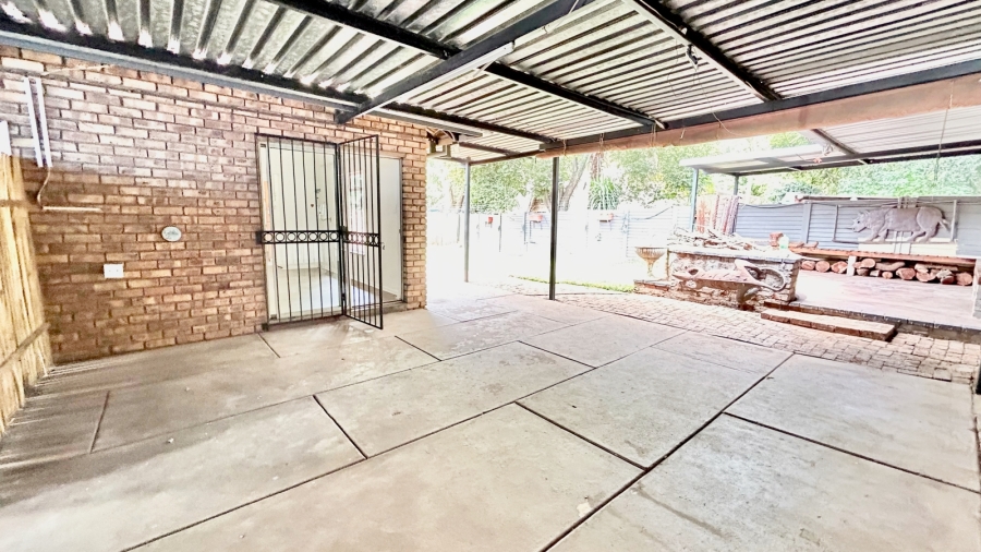 To Let 5 Bedroom Property for Rent in Pretoria North Gauteng