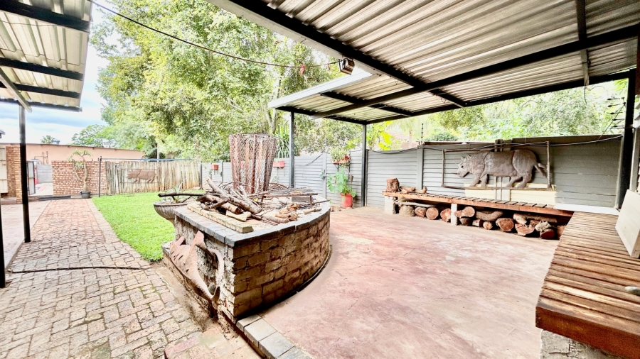 To Let 5 Bedroom Property for Rent in Pretoria North Gauteng