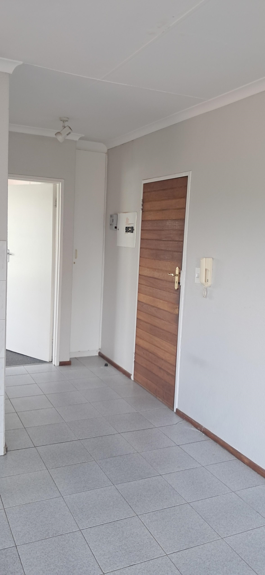 To Let 1 Bedroom Property for Rent in Melville Gauteng
