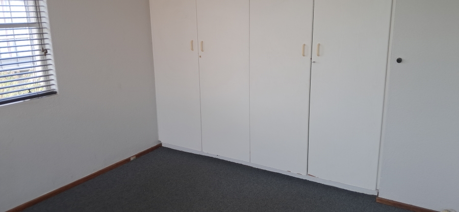 To Let 1 Bedroom Property for Rent in Melville Gauteng