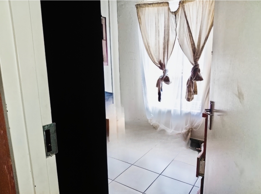 2 Bedroom Property for Sale in Buccleuch Gauteng