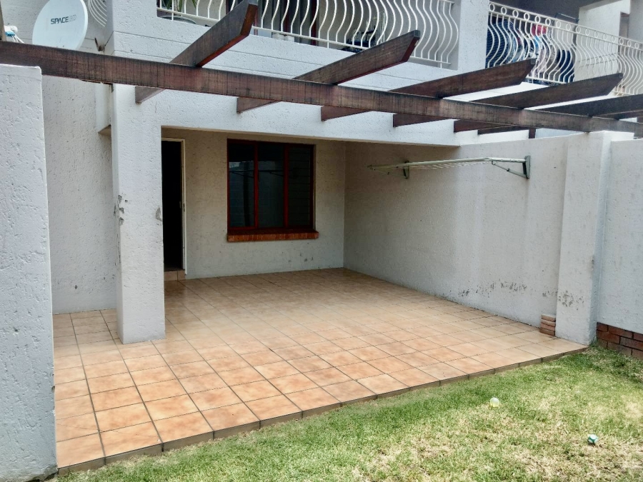 To Let 2 Bedroom Property for Rent in Sunninghill Gauteng