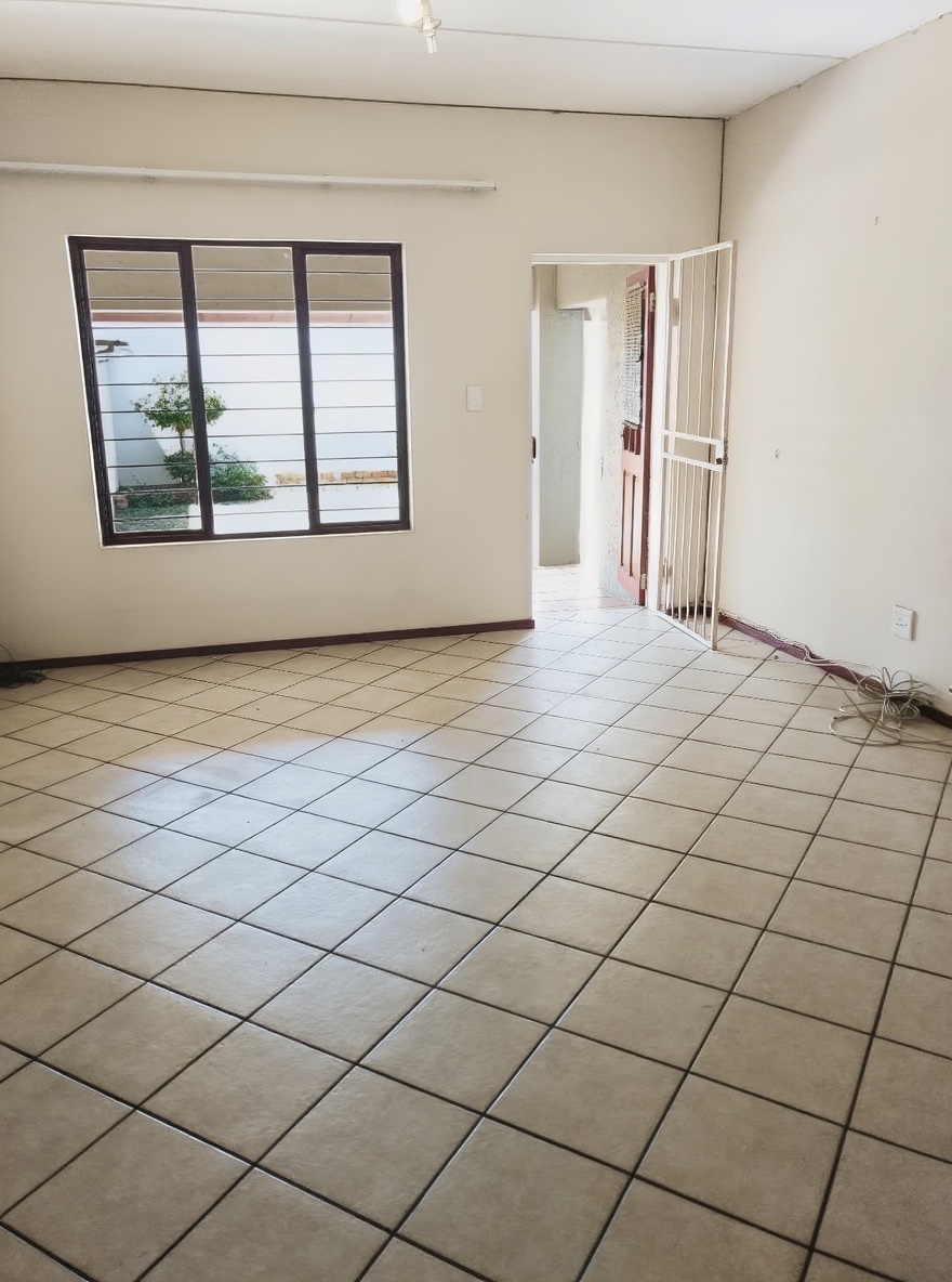 To Let 2 Bedroom Property for Rent in Sunninghill Gauteng