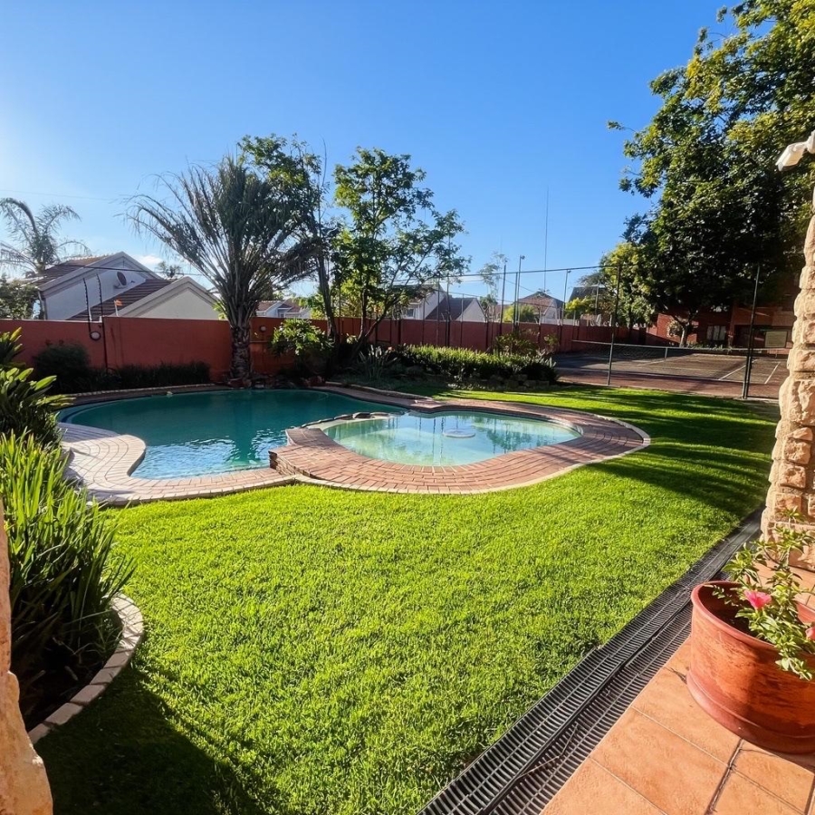 1 Bedroom Property for Sale in Sunninghill Gauteng